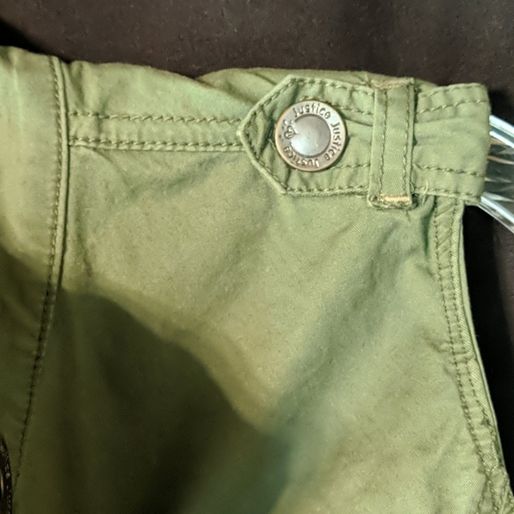 Vest - Picture 4 of 5